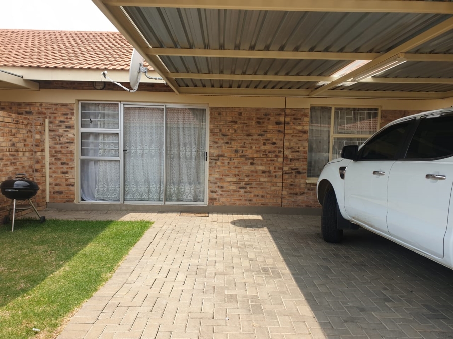2 Bedroom Property for Sale in Midway Free State